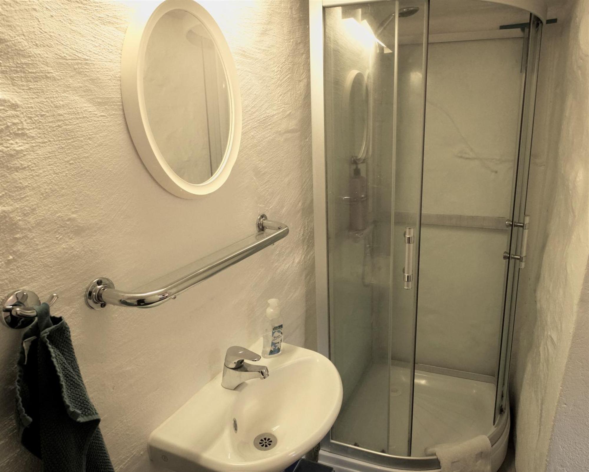 Apartment Main Street X-small, Ensuite Bathroom And Own Kitchen *