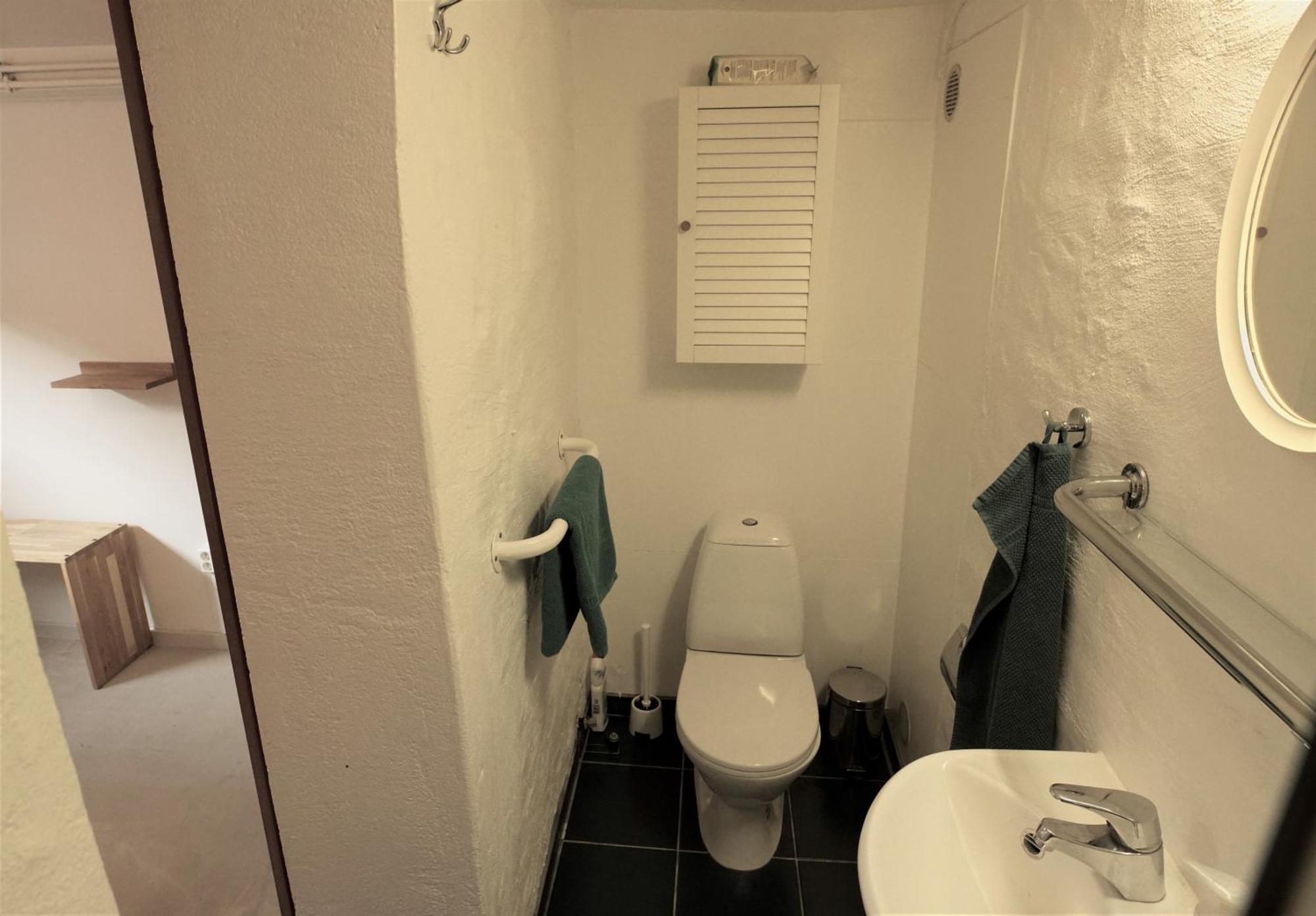 Main Street X-small, Ensuite Bathroom And Own Kitchen