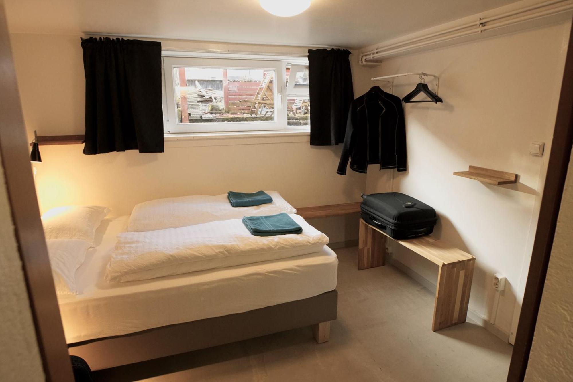 Main Street X-small, Ensuite Bathroom And Own Kitchen Apartment *